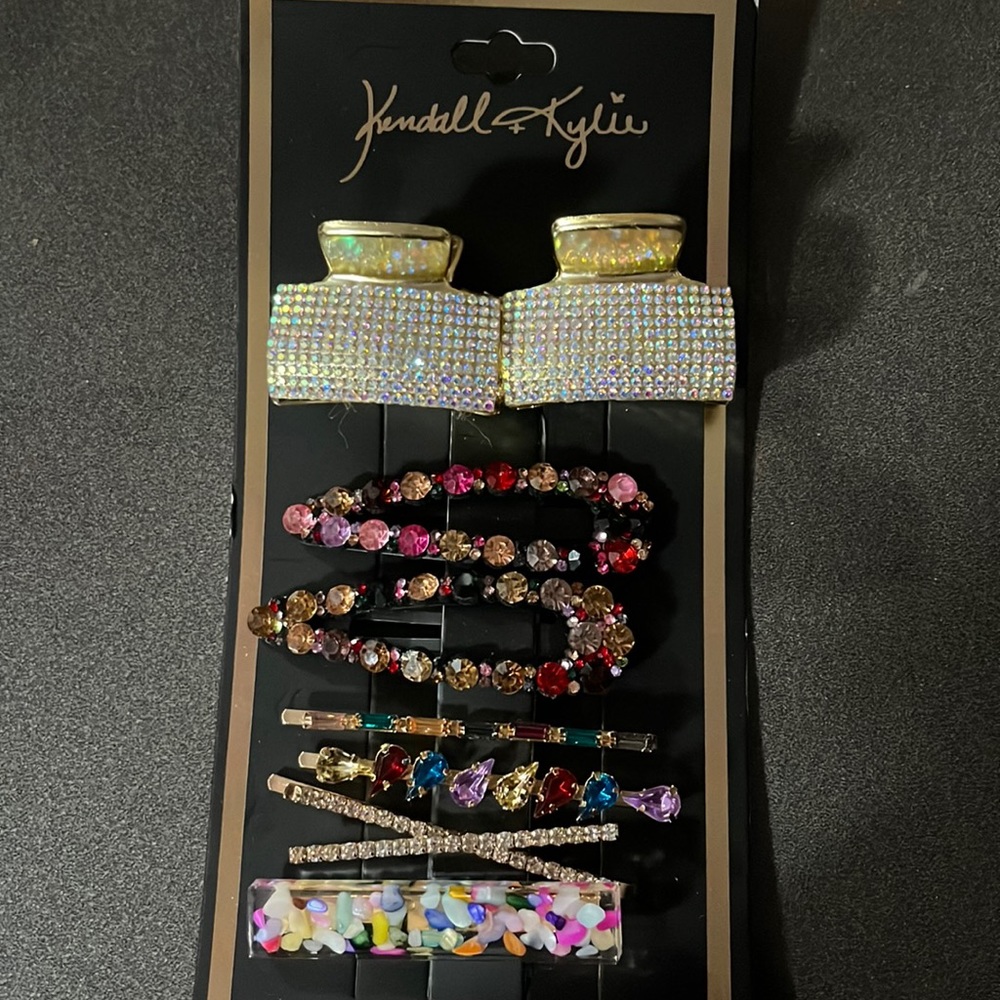 Hair clips